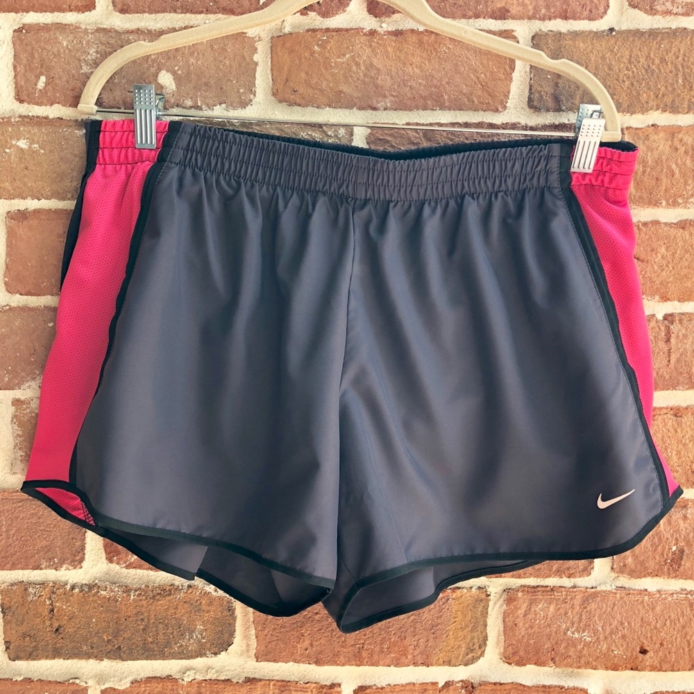NIKE Athletic Running Shorts XL